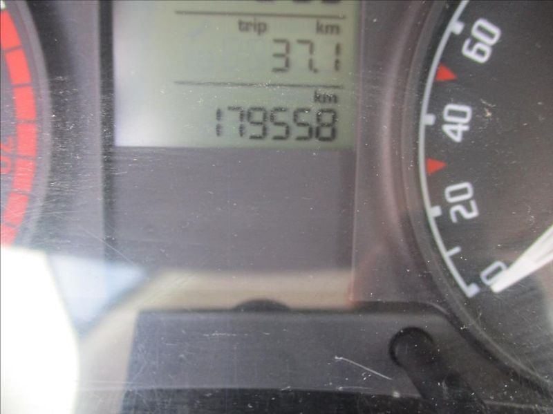 Škoda Fabia 1,4 i 16v, klimatizace, tažné, - fotka 10 z 17