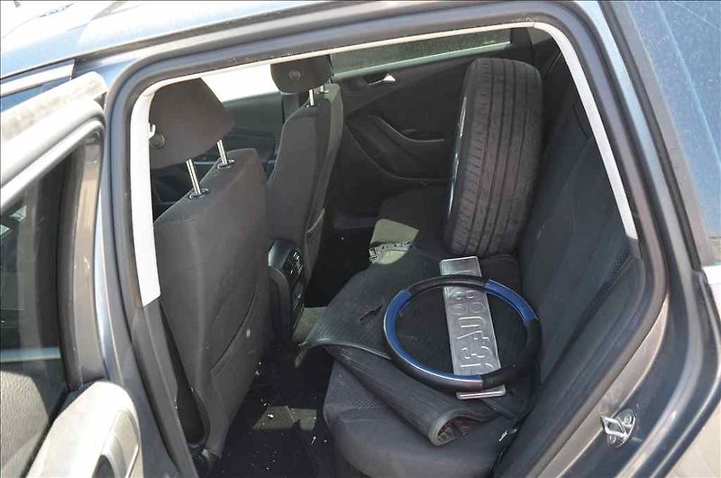 Volkswagen Passat (2007) VARIANT 2,0 TDI DSG - fotka 24 z 29