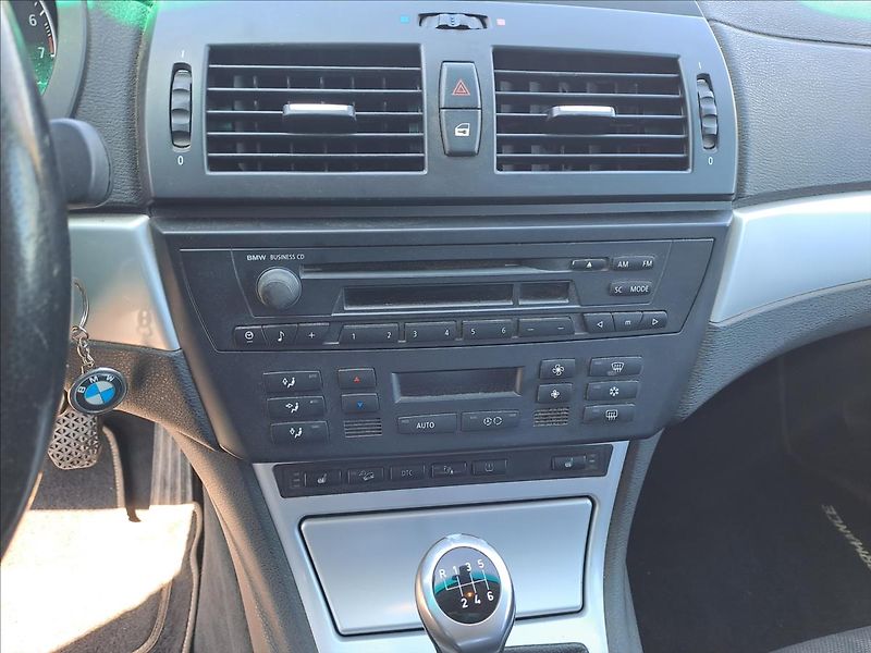BMW X3 2,0 i 4x4 - fotka 12 z 13