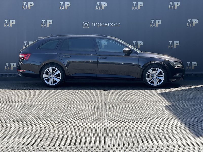 Škoda Superb (2018) III 2.0TDi MAN Style Kessy RZV - fotka 4 z 48