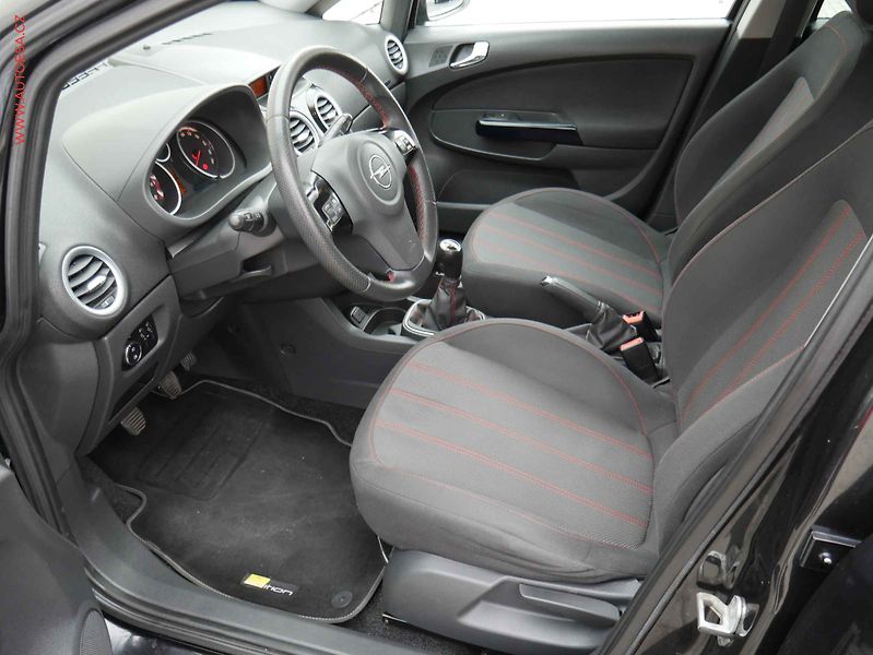 Opel Corsa (2012) 1.2i, ČR, AC, temp - fotka 9 z 15