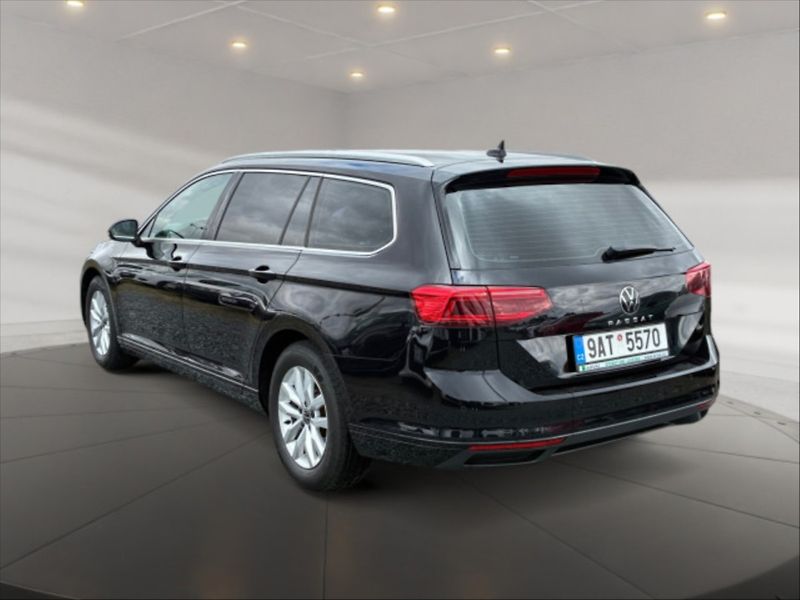 Volkswagen Passat 2,0 TDI 110 Business DSG - fotka 4 z 11