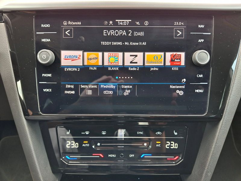 Volkswagen Arteon (2022) Elegance DSG 2,0TSi 140kW - fotka 22 z 35