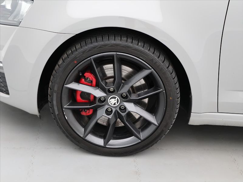 Škoda Octavia RS 2.0 TSI 162kW CZ Aut.klima - fotka 25 z 32