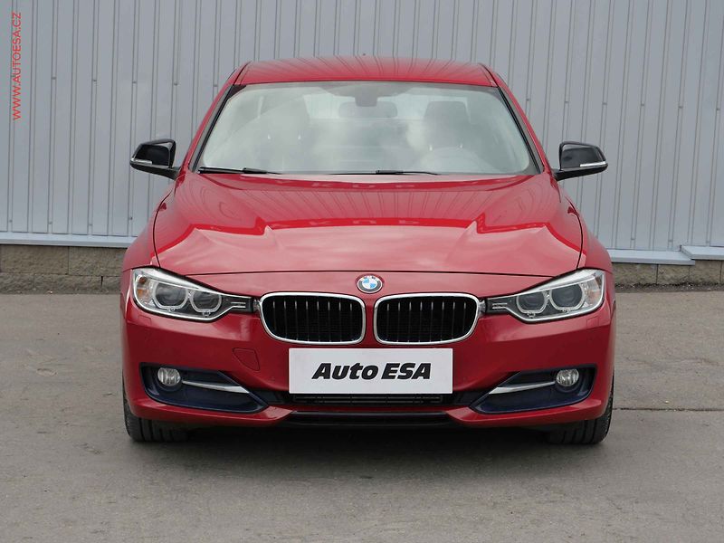 BMW Řada 3 (2013) 2.0 D 320d, 2.maj,ČR, Sport - fotka 2 z 22
