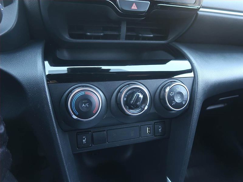 Toyota Yaris Cross (2022) 1.5 VVT-i - fotka 15 z 17