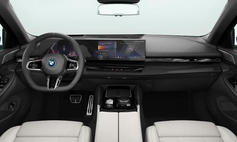 BMW Řada 5 550e xDrive Touring - fotka 4 z 4