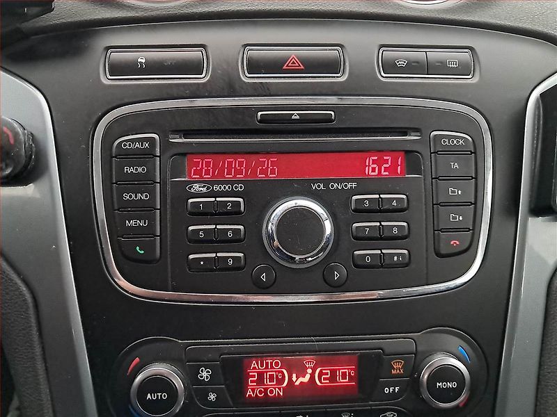 Ford Mondeo (2010) 2.0 TDCi, Serv.kniha, po STK - fotka 12 z 18
