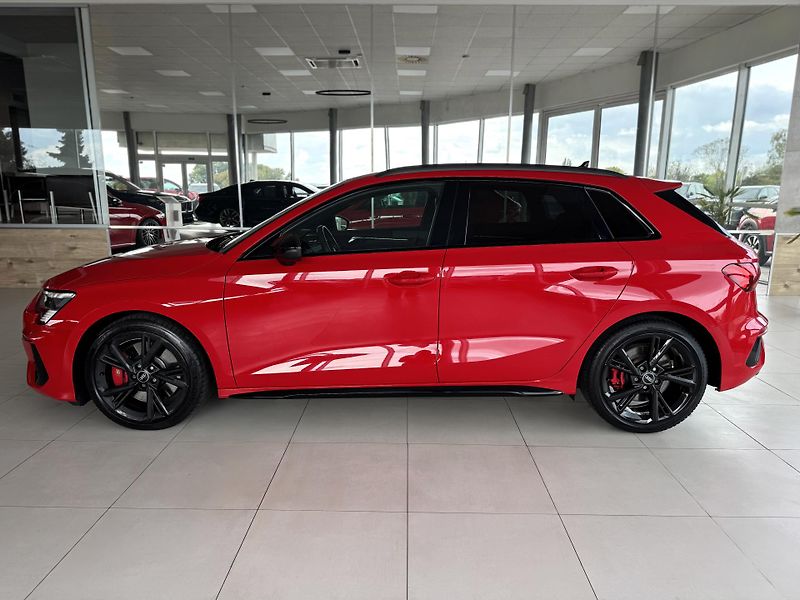 Audi S3 2,0TFSI Quattro*228kW*Head-Up - fotka 8 z 36