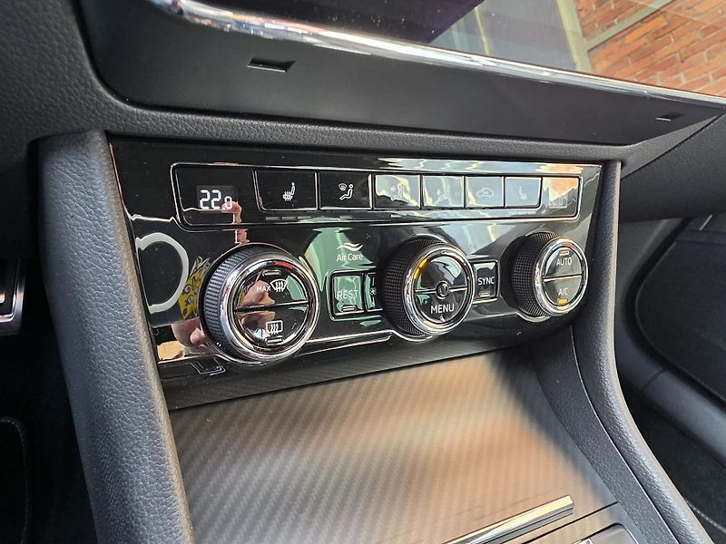Škoda Superb (2023) Sportline 2,0 TDI 110kW AUT - fotka 21 z 23