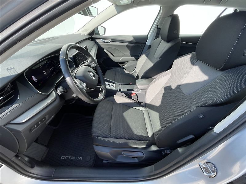 Škoda Octavia 2,0 TDI 4x4 DSG Ambi Plus TZ - fotka 4 z 21