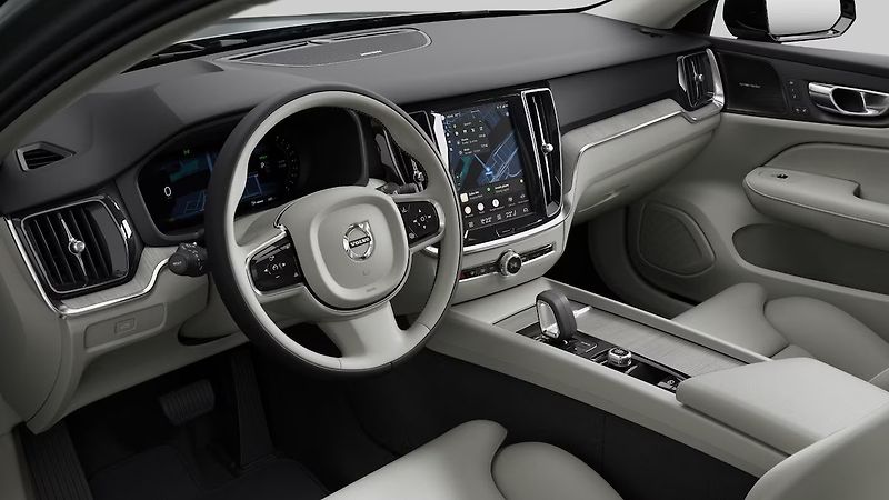 Volvo V60 (2026) PLUS DARK, B4, 145+10 kW / 197 - fotka 8 z 13