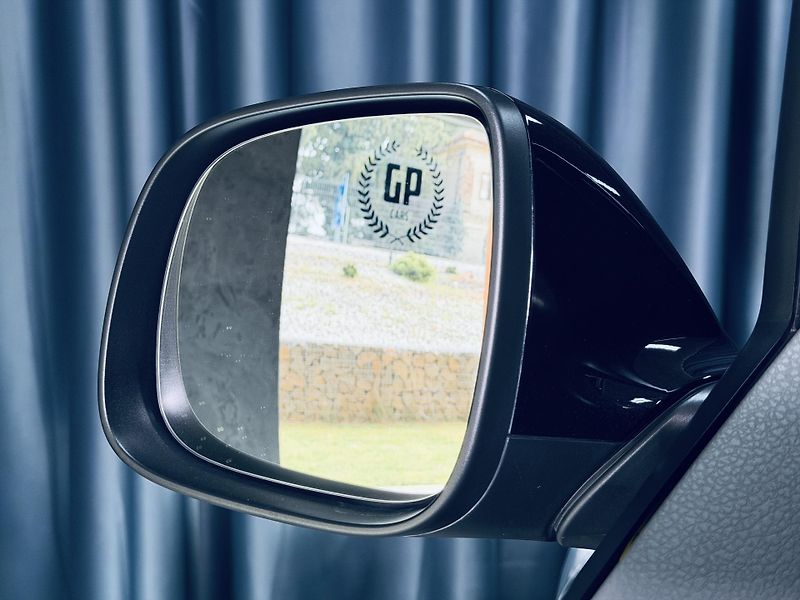 Volkswagen Caravelle (2023) 6.1*BULLI*LONG*DSG*TDI - fotka 13 z 39