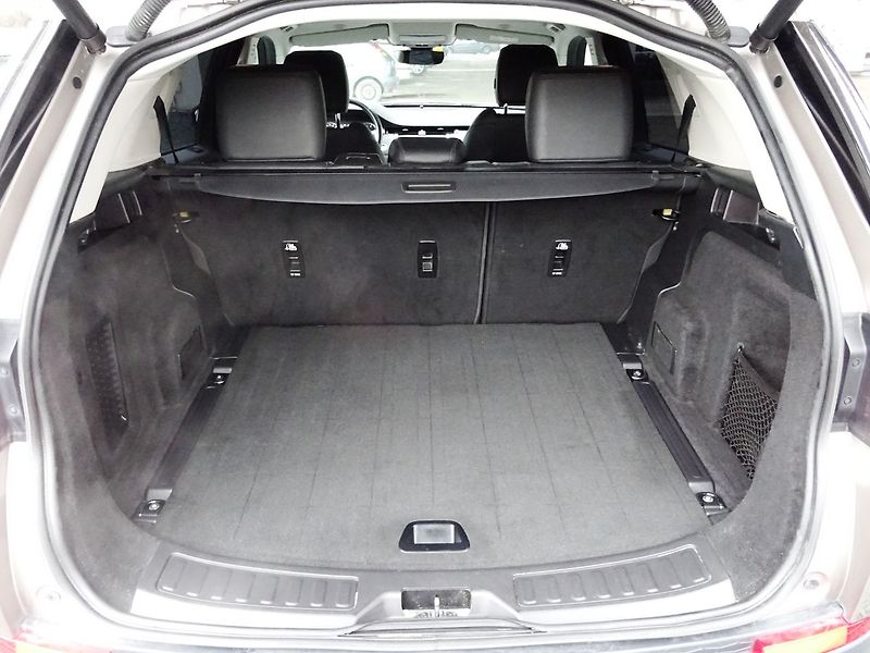 Land Rover Discovery Sport 2.0 D165 SE AWD DPH - fotka 27 z 35