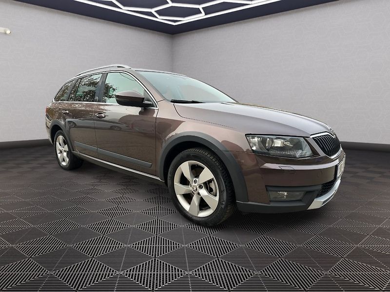Škoda Octavia (2015) Scout 2.0Tdi 135Kw DSG - fotka 1 z 31