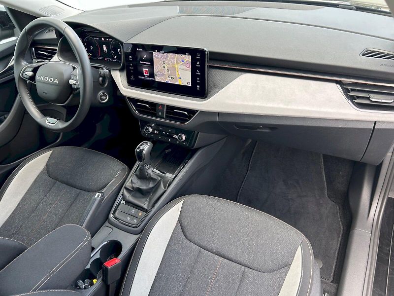 Škoda Scala (2025) Top Selection 1.5 TSI 110 kW D - fotka 17 z 35