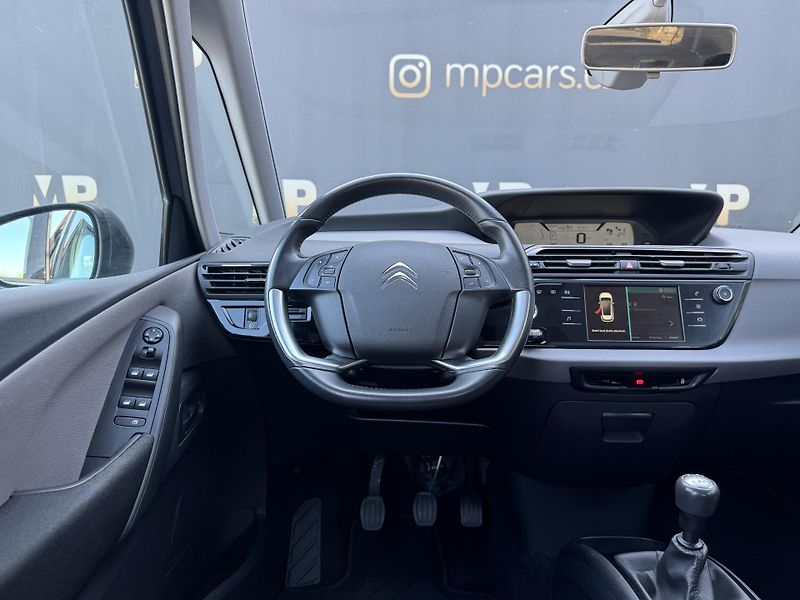Citroën C4 Picasso (2018) 1.2 SpaceTourer PureTech tažné - fotka 13 z 44