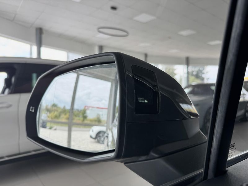 Audi Q7 50TDI Q*S-LINE*Matrix*Vzduch - fotka 42 z 44