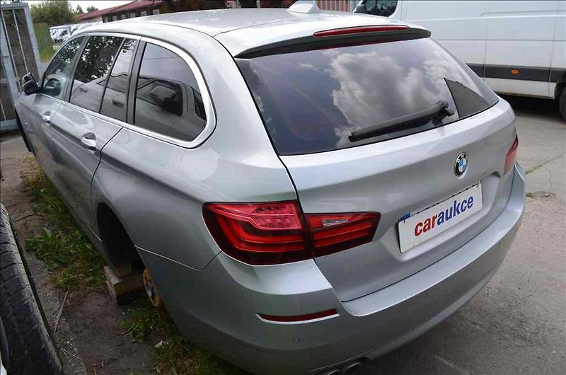 BMW Ostatní (2016) 520D TOURING AT - fotka 6 z 14