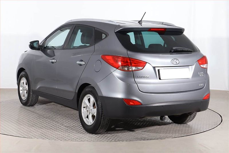Hyundai ix35 (2012) 2.0 CRDi, 4X4, Serv.kniha - fotka 4 z 21