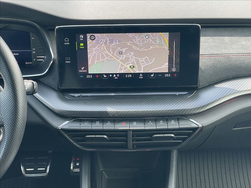 Škoda Octavia 2,0 TDI 4x4 DSG Combi RS TAŽNÉ - fotka 12 z 22