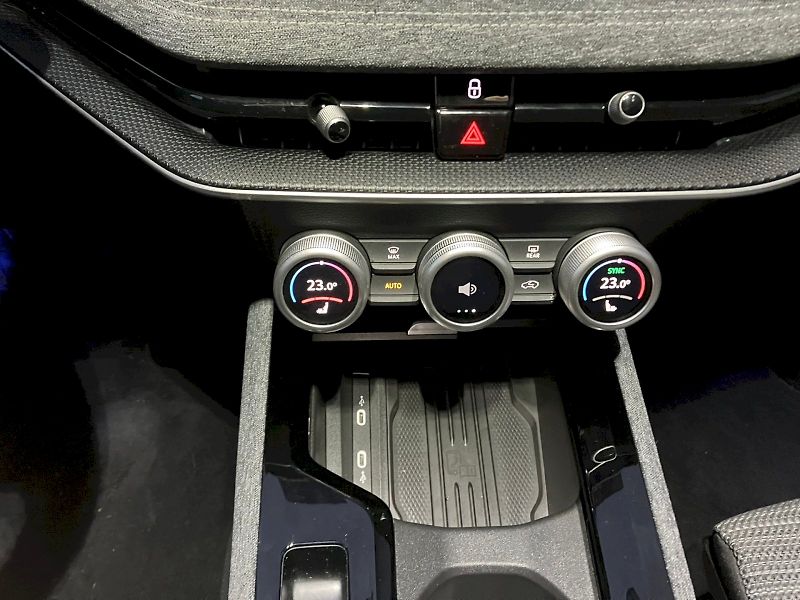 Škoda Superb (2024) COMBI SELEC TD 110/2.0 A7F - fotka 23 z 33