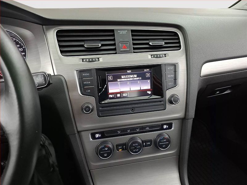 Volkswagen Golf (2014) 1.2 TSI, Tempomat - fotka 12 z 14