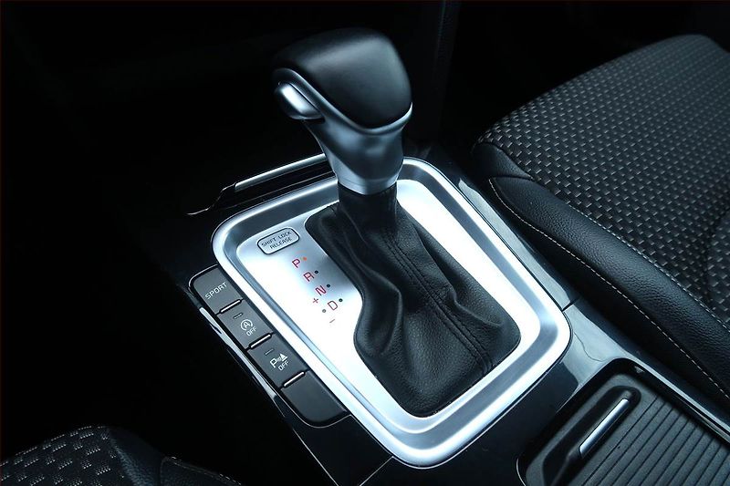 Kia XCeed (2020) 1.6 CRDi, Automat, Serv.kniha - fotka 13 z 26