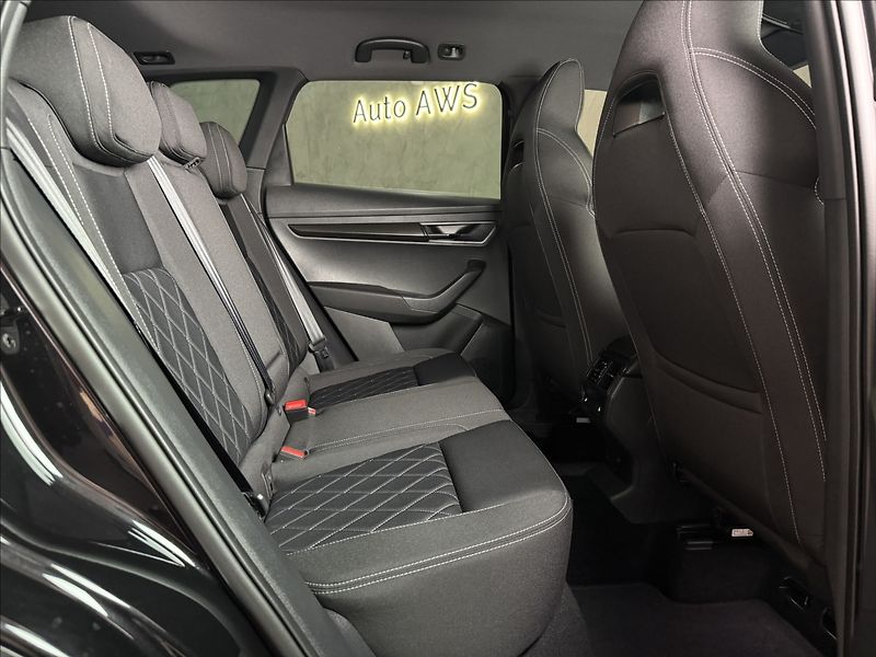 Škoda Karoq 1,5 TSi  DSG Sportline Kessy L - fotka 16 z 49
