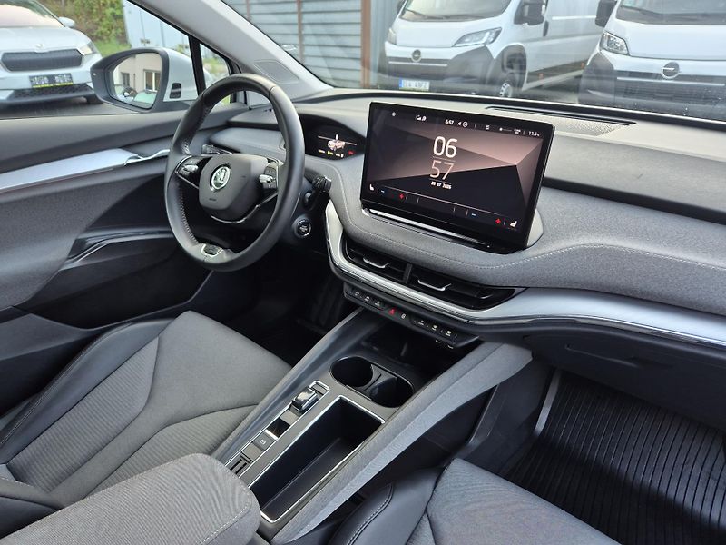 Škoda Enyaq 150kw, iV80 19ALU SOH 92% - fotka 38 z 45