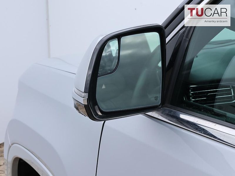 Jeep Grand Wagoneer (2022) 6.4 V8 SERIES III  - fotka 6 z 45