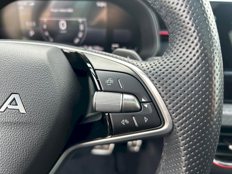 Škoda Kamiq (2025) 1.0 TSI 85kW DSG Monte Carlo - fotka 9 z 35
