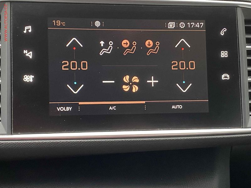 Peugeot 308 (2018) 1.2 PT, Allure, navi - fotka 14 z 16