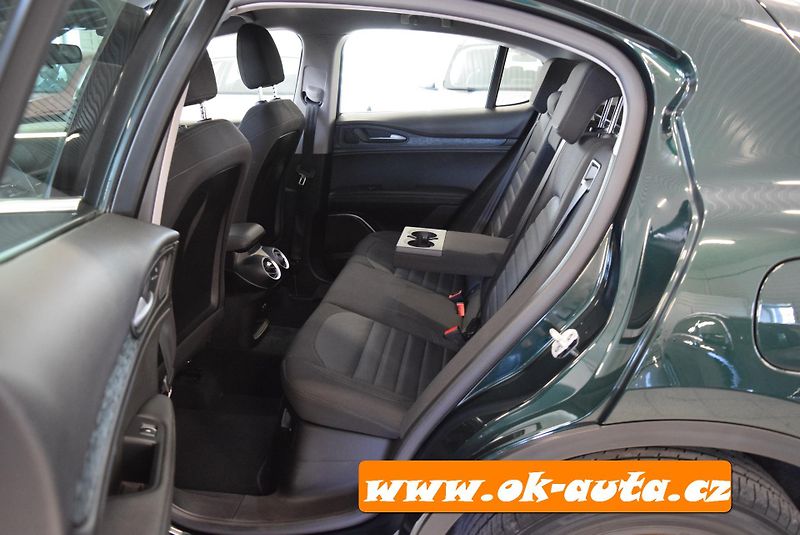 Alfa Romeo Stelvio 2.2 JTD Q4 FACELIFT 2021 - fotka 14 z 56