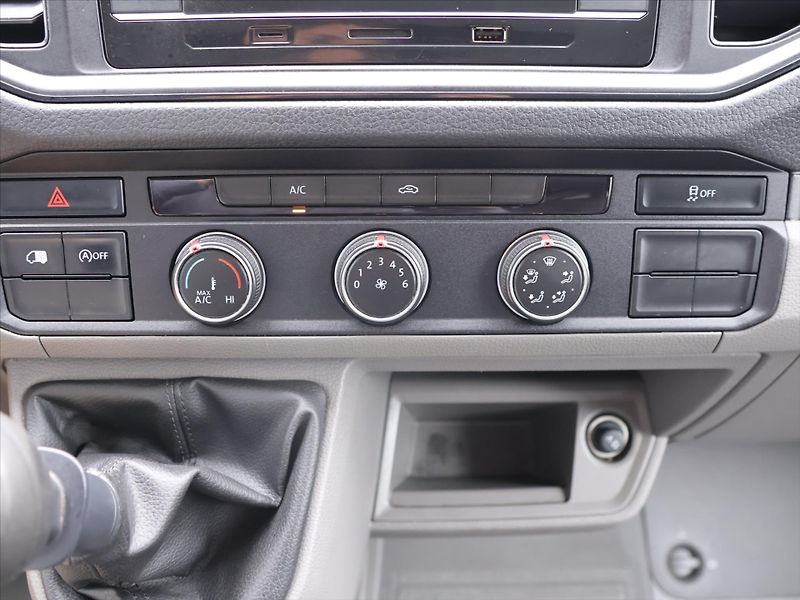 Volkswagen Crafter 2,0 TDI 103kW L2H2 CZ LED DPH - fotka 17 z 25