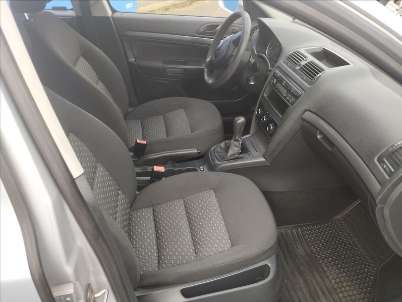 Škoda Octavia 1,6 TDi 77KW - fotka 8 z 15