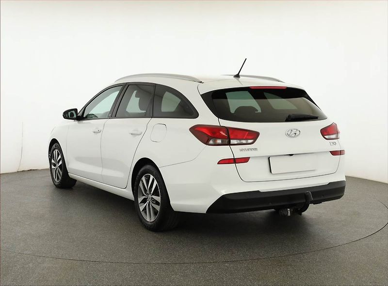 Hyundai i30 (2018) 1.4 T-GDI, ČR,1.maj - fotka 4 z 18