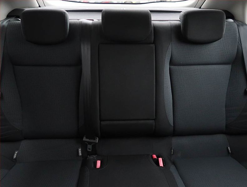 Renault Laguna (2008) 2.0 16V, LPG, po STK, Tažné - fotka 10 z 18