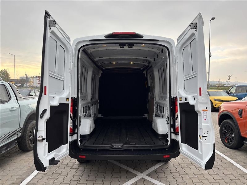 Ford Transit 2,0 EcoBlue 96kW L3 - fotka 10 z 40