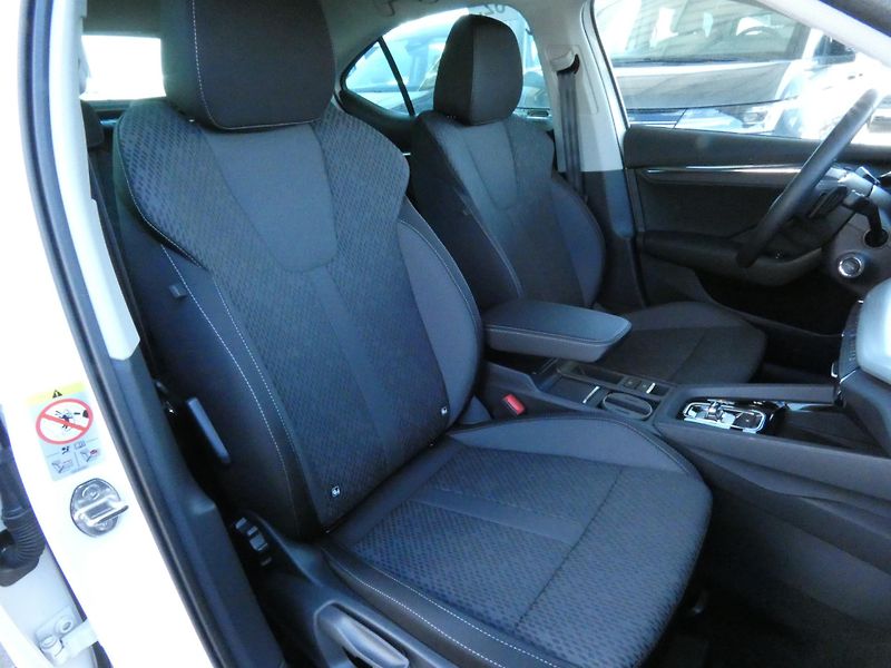 Škoda Octavia (2023) Style Plus 1,5 TSI DSG - fotka 21 z 30