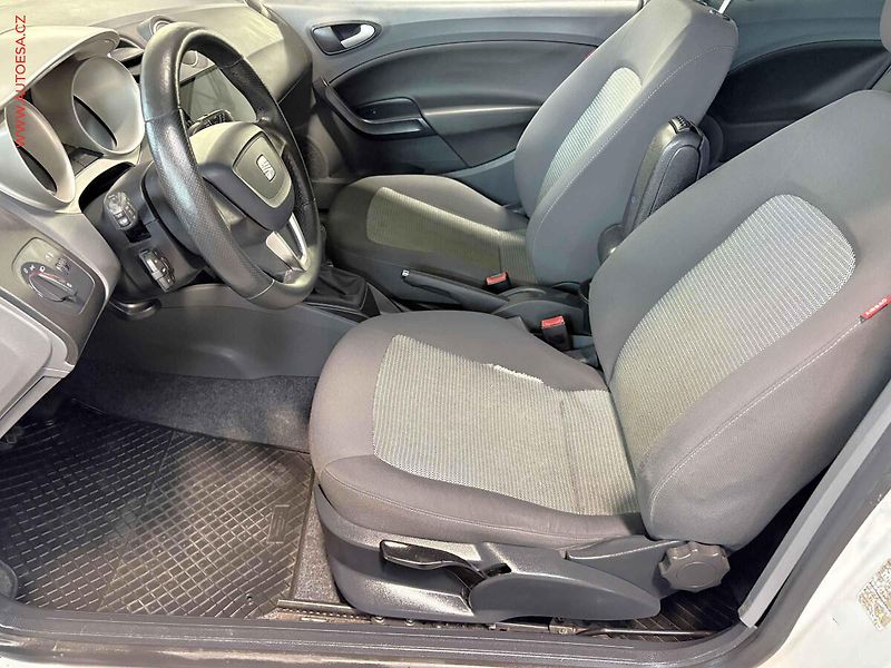 Seat Ibiza (2009) 1.6i, 1.maj, AC, temp - fotka 9 z 13