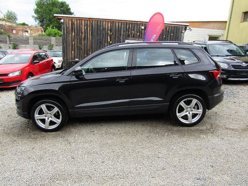 Škoda Karoq (2019) 1.0 TSI 85kW ACC + KAMERA - fotka 3 z 43