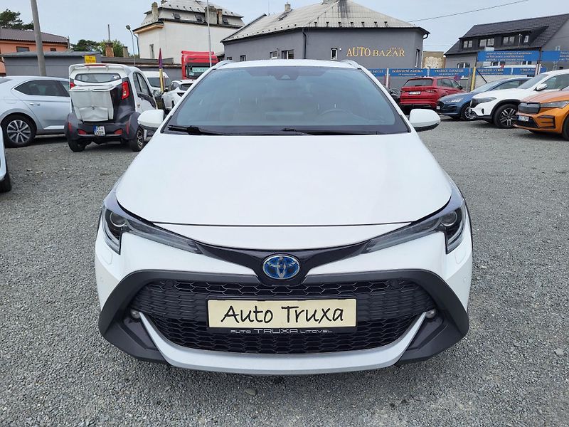 Toyota Corolla 2.0 Hybrid e-CVT 112kW Trek - fotka 31 z 46