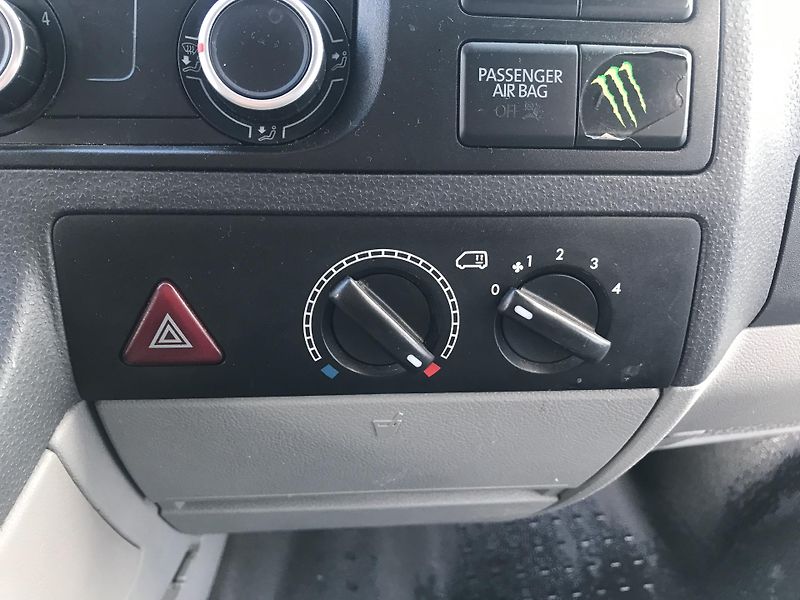 Volkswagen Transporter  2.0 TDI 75KW,KLIMA,9-MÍST - fotka 13 z 14