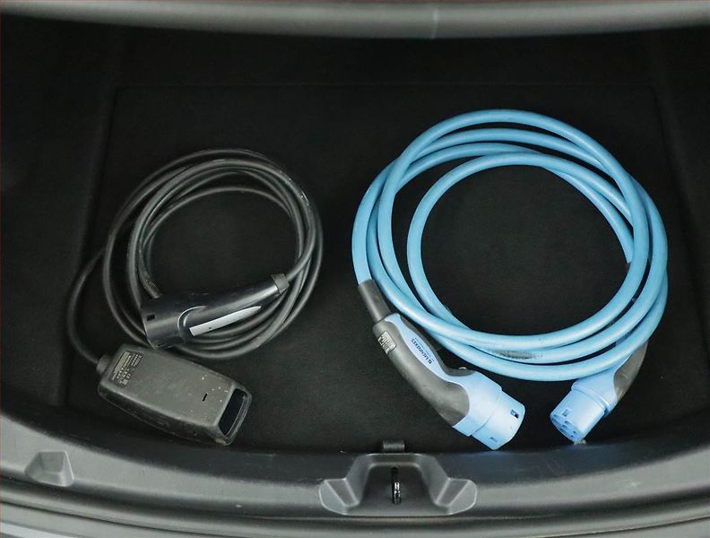 Tesla Model 3 (2019) Long Range 4WD 82kWh, SoH 86% - fotka 22 z 22