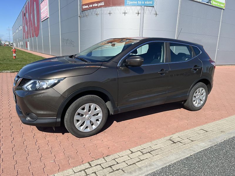 Nissan Qashqai 1.2 85 kW ČR - fotka 2 z 29