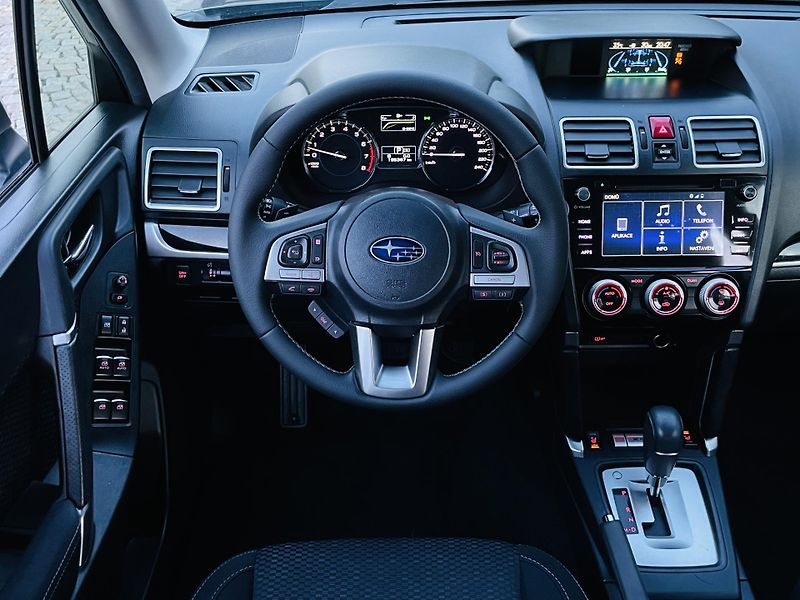 Subaru Forester 2.0i 4x4 AUT KAMERA VÝHŘEV LED - fotka 26 z 42