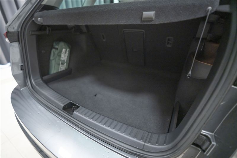 Škoda Karoq 2,0 TDI DSG 4x4 NAVI KAMERA ČR - fotka 39 z 40