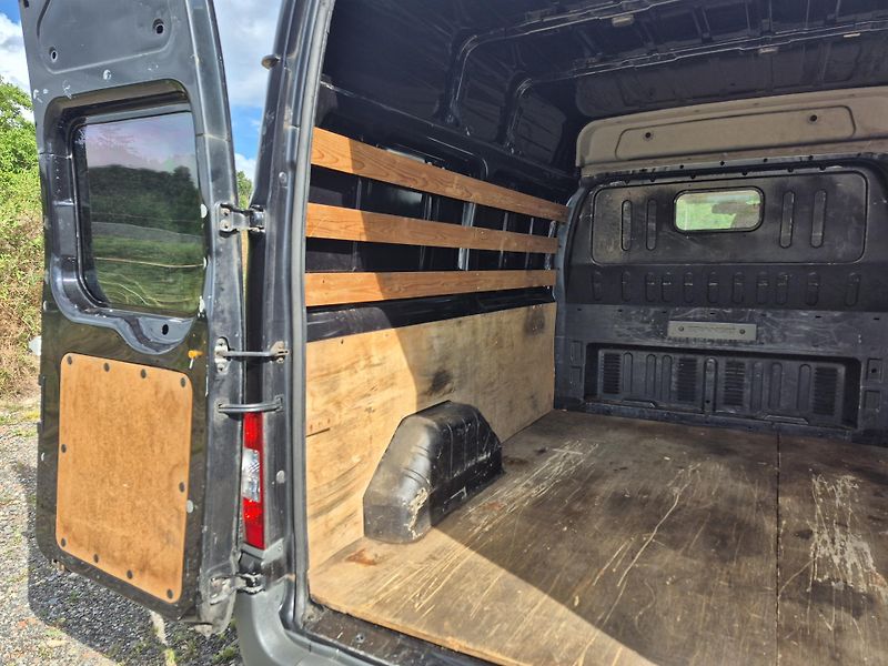 Ford Transit (2007) 2.2Tdci L2H1 - fotka 18 z 22