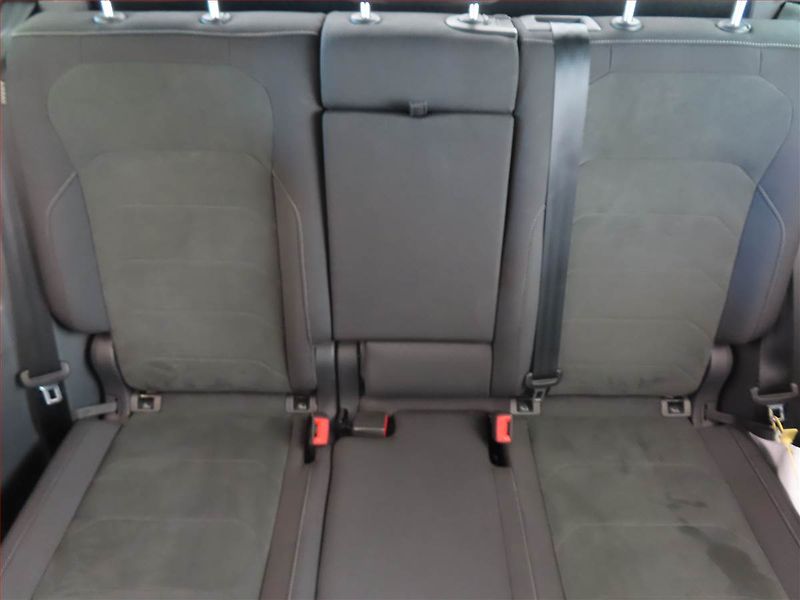 Volkswagen Tiguan (2021) 2.0 TDI - fotka 10 z 14